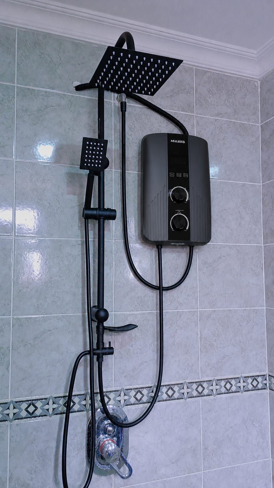 MILANO TALL GREY SALTY WATER HEATER WITH PUMP